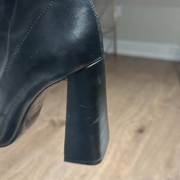 Zara black bootie vegan black high block heel size 9 worn once - Picture 2 of 3